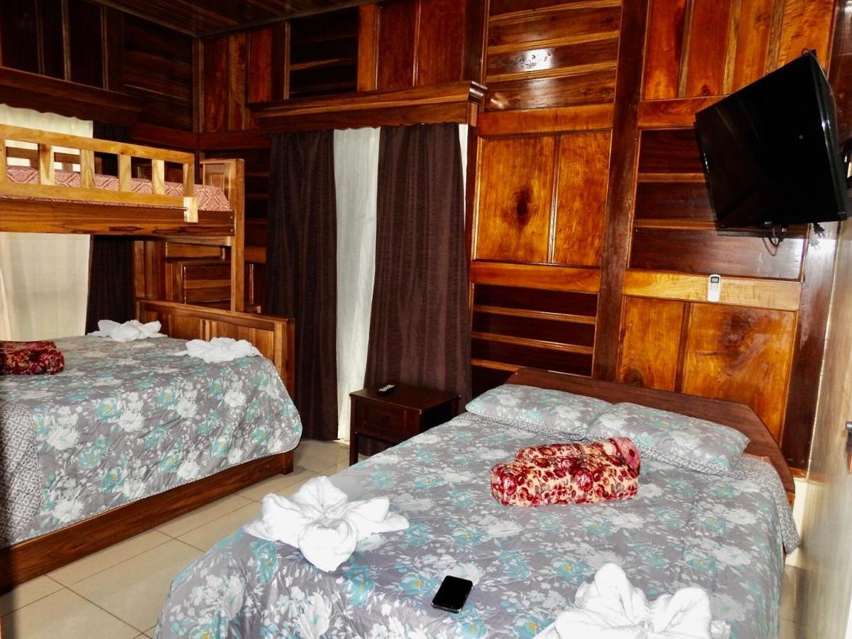 Las Pavitas Cottages La Fortuna Екстер'єр фото