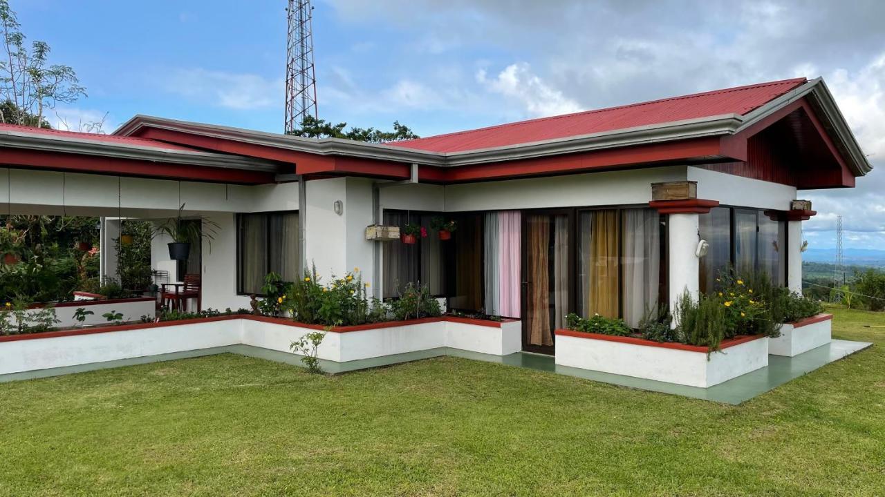 Las Pavitas Cottages La Fortuna Екстер'єр фото